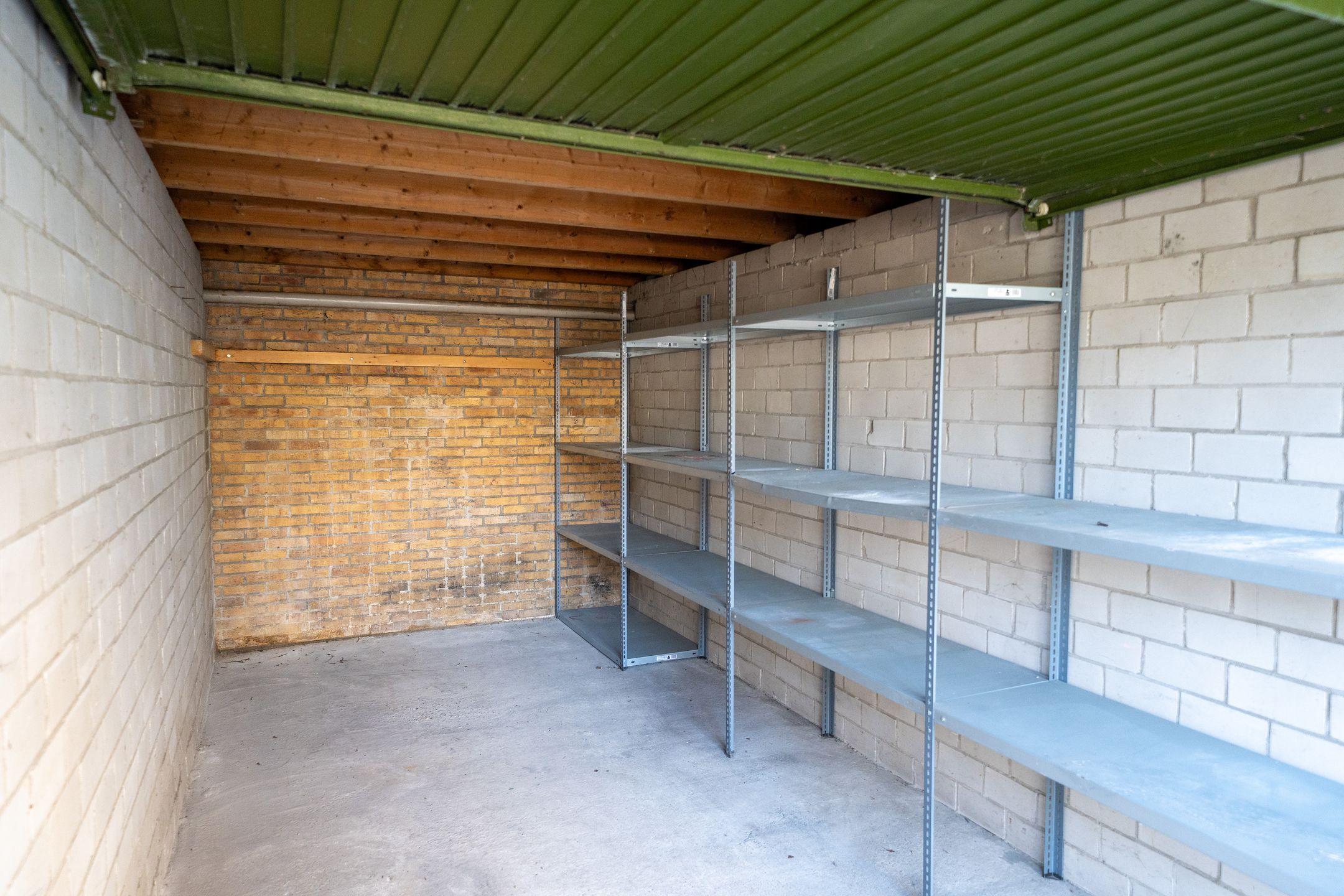 Foto 6 van Garage Telstarstraat 12