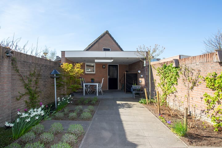 Foto 2 van Calluna 24