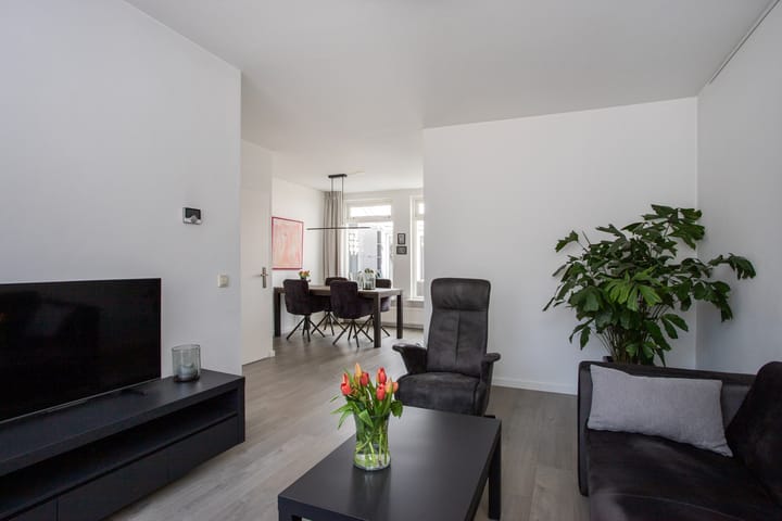 Photo 6 of Calluna 24