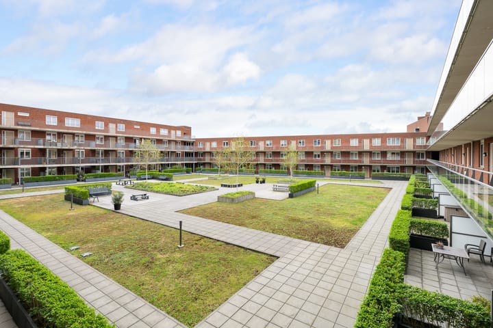 Foto 36 van Chris Bennekerslaan 27-U