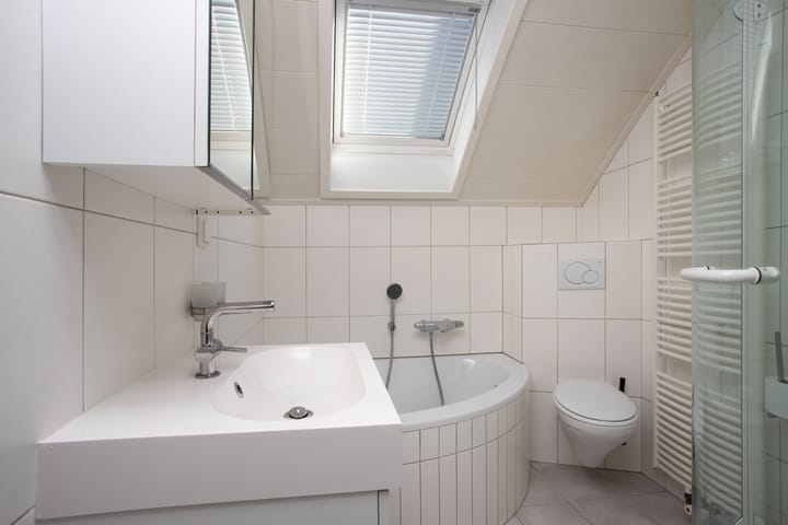 Photo 21 of Calluna 24