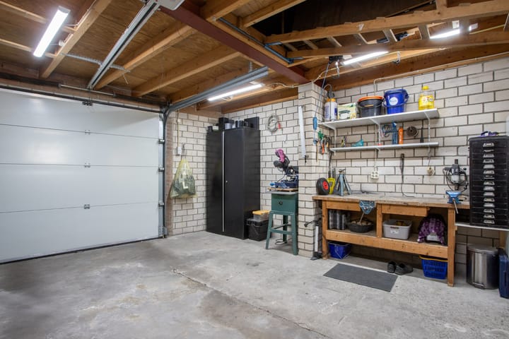 Photo 32 of Calluna 24