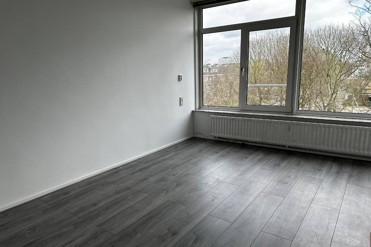 Photo 9 of Van Boshuizenstraat 627