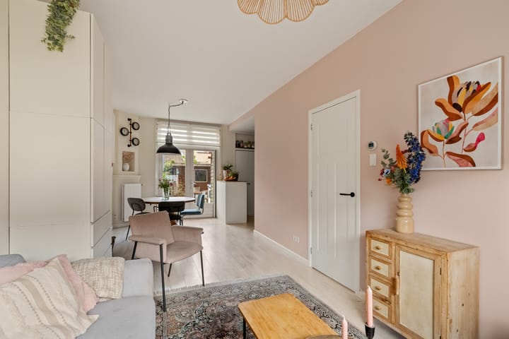 Foto 8 van Woudstraat 54