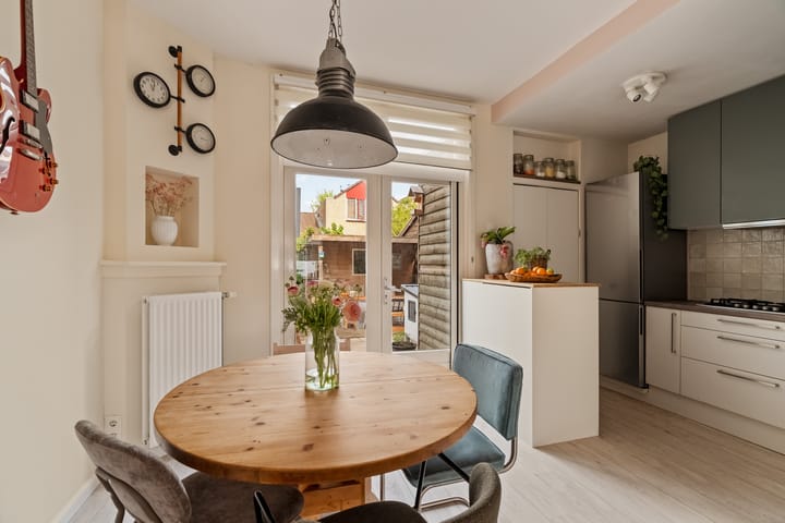 Foto 10 van Woudstraat 54