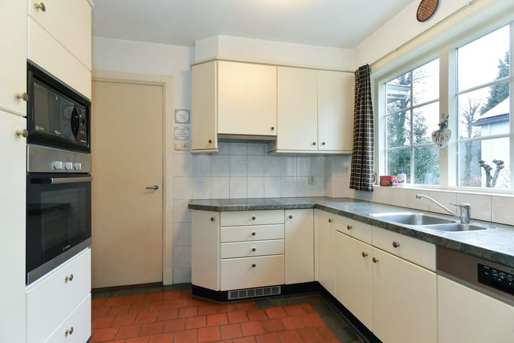 Photo 4 of Karel van Gelderlaan 21