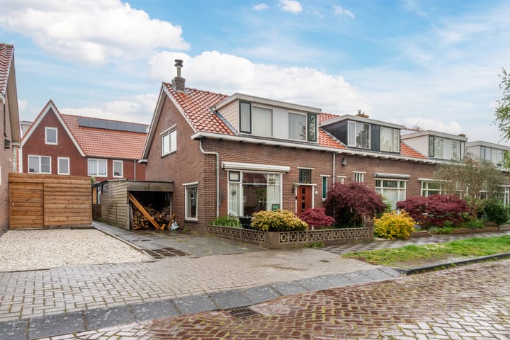 Wethouder Dijkshoornlaan 16
