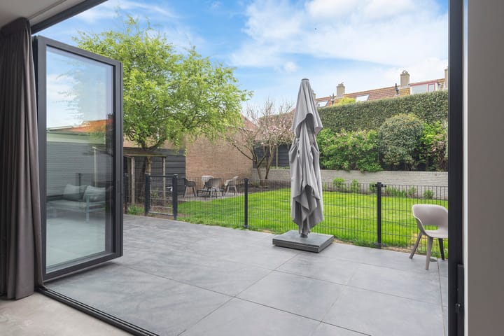 Foto 16 van Vondellaan 25