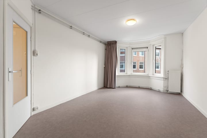 Photo 2 of Kromme Leimuidenstraat 22-1