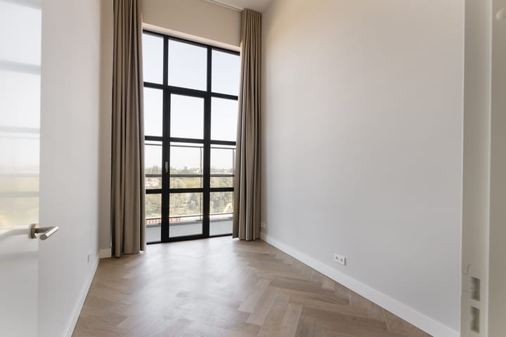 Photo 37 of Burgemeester Rijnderslaan 496