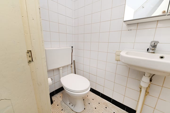 Foto 23 van Warmoezierstraat 26