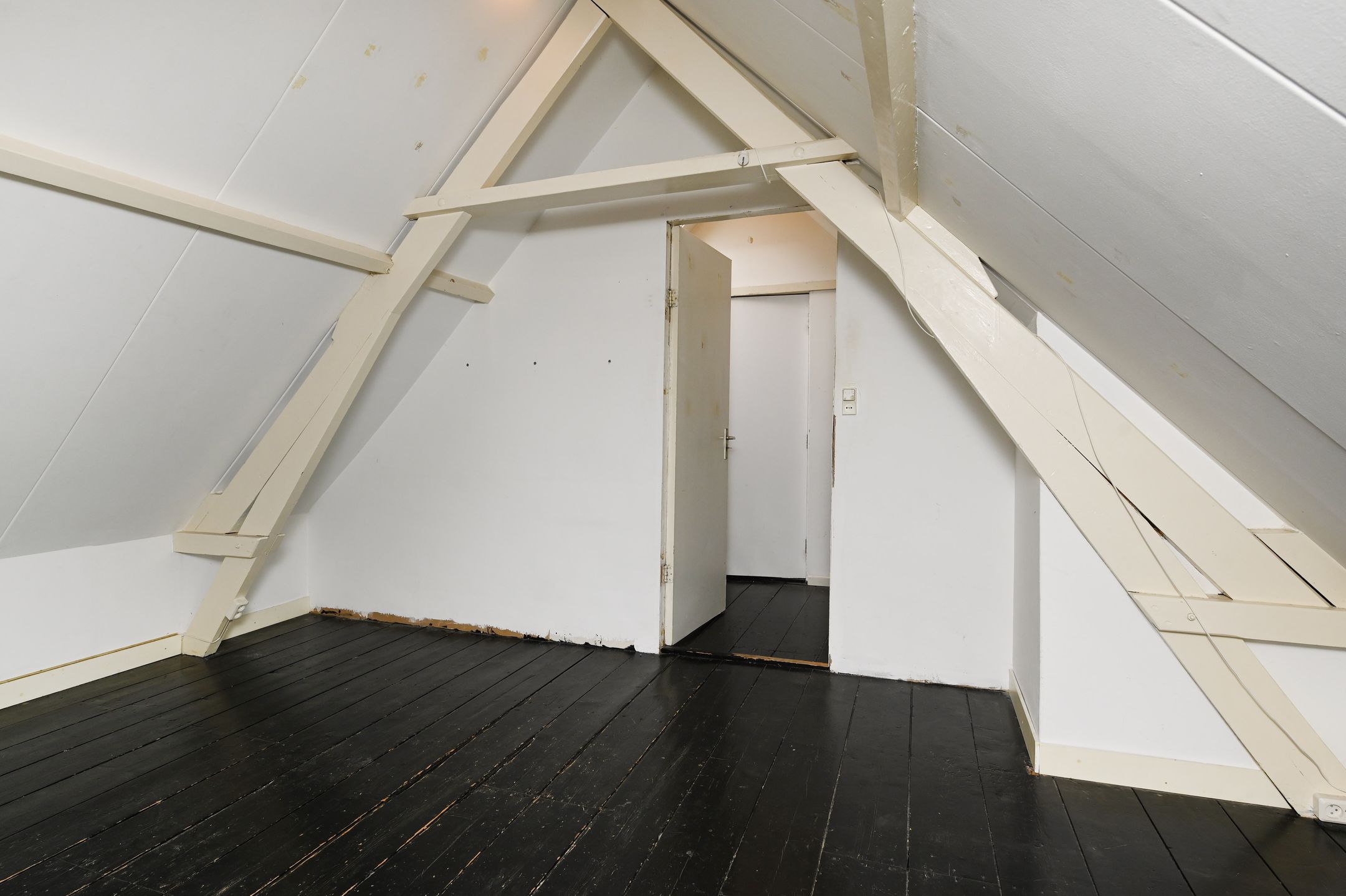 Foto 27 van Warmoezierstraat 26