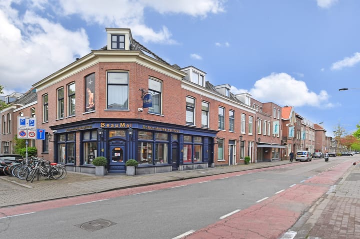 Foto 38 van Warmoezierstraat 26