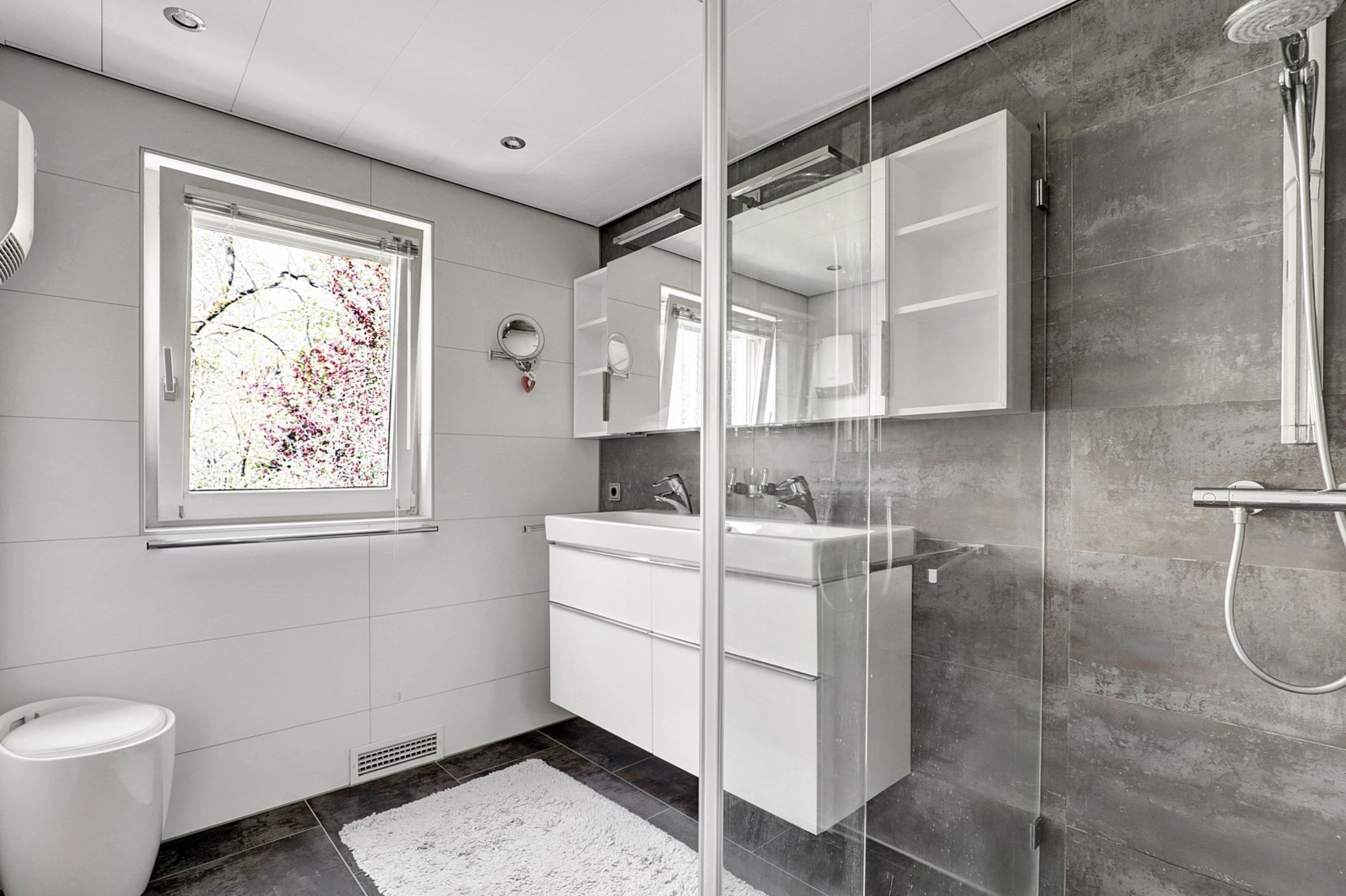 Photo 24 of Jachtrustweg 10