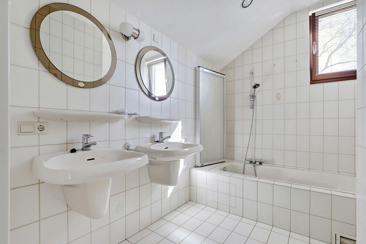 Photo 29 of Jachtrustweg 10