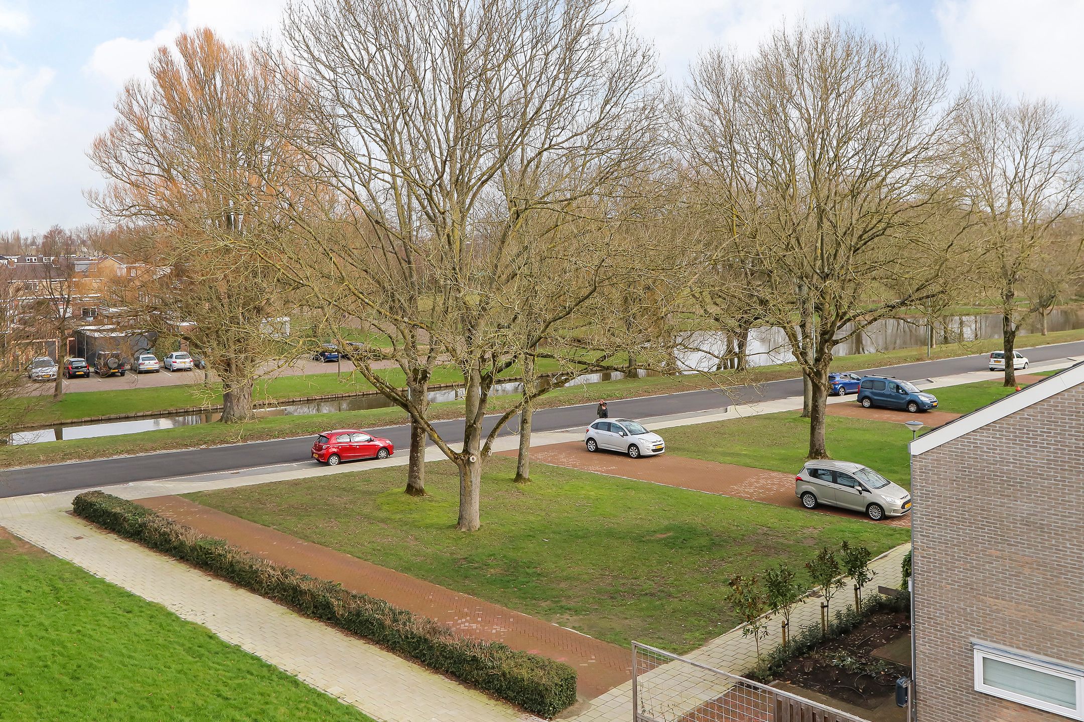 Photo 24 of Elzenlaan 136