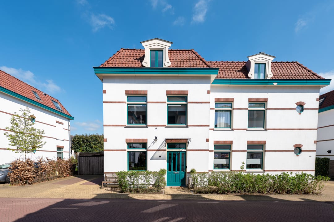 Photo 1 of P.A. Weeldenburgpad 8