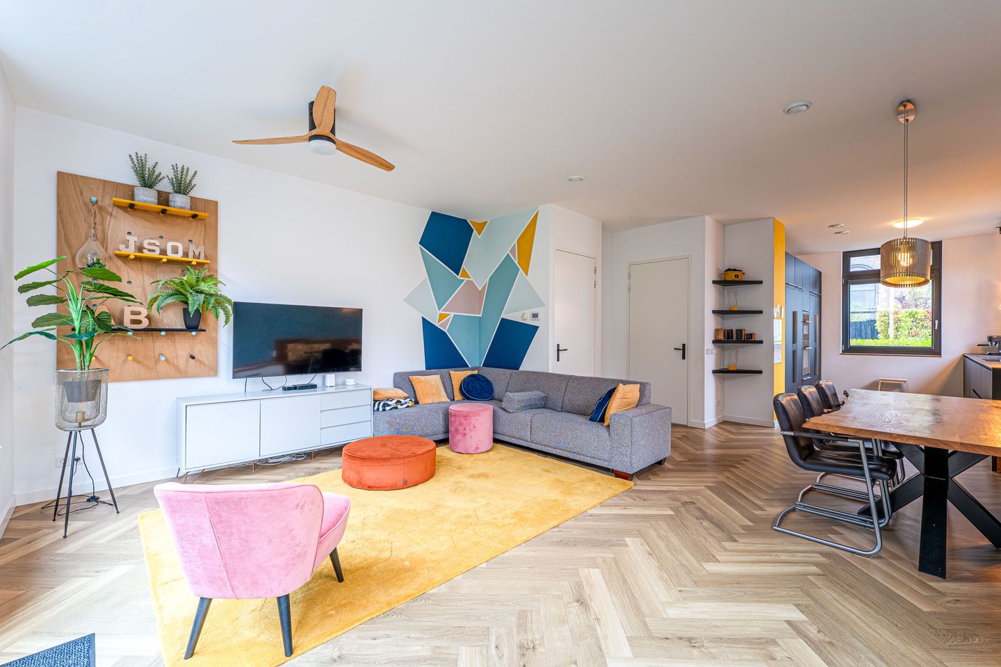 Photo 5 of P.A. Weeldenburgpad 8