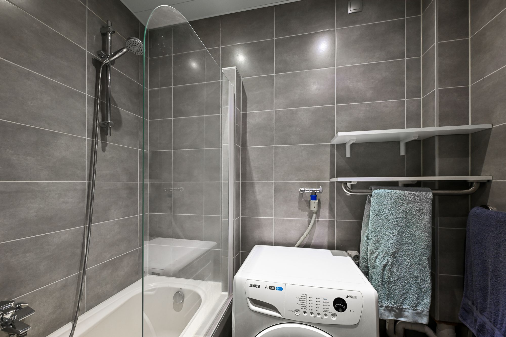 Photo 15 of Pinksterbloemweg 139