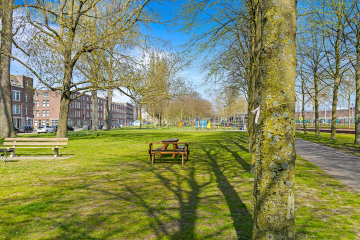 Foto 36 van West-Varkenoordseweg 181-A