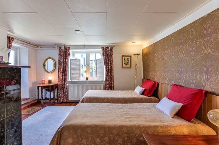 Foto 11 van Neerhem 64