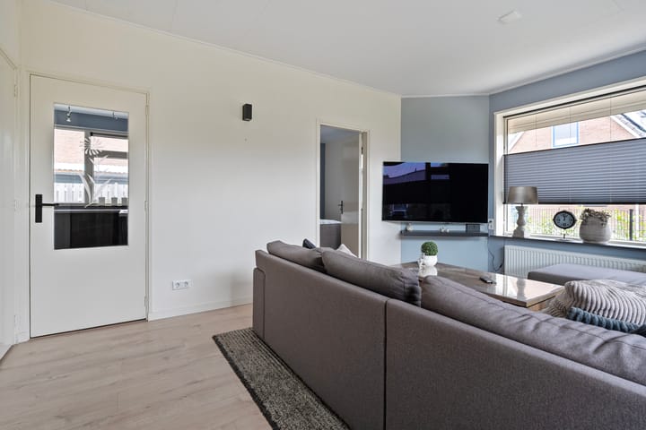 Foto 7 van Julianalaan 1