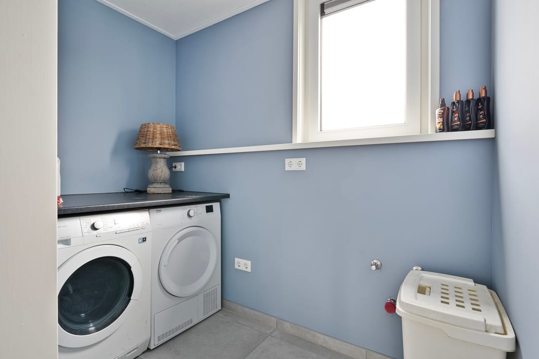 Foto 17 van Julianalaan 1