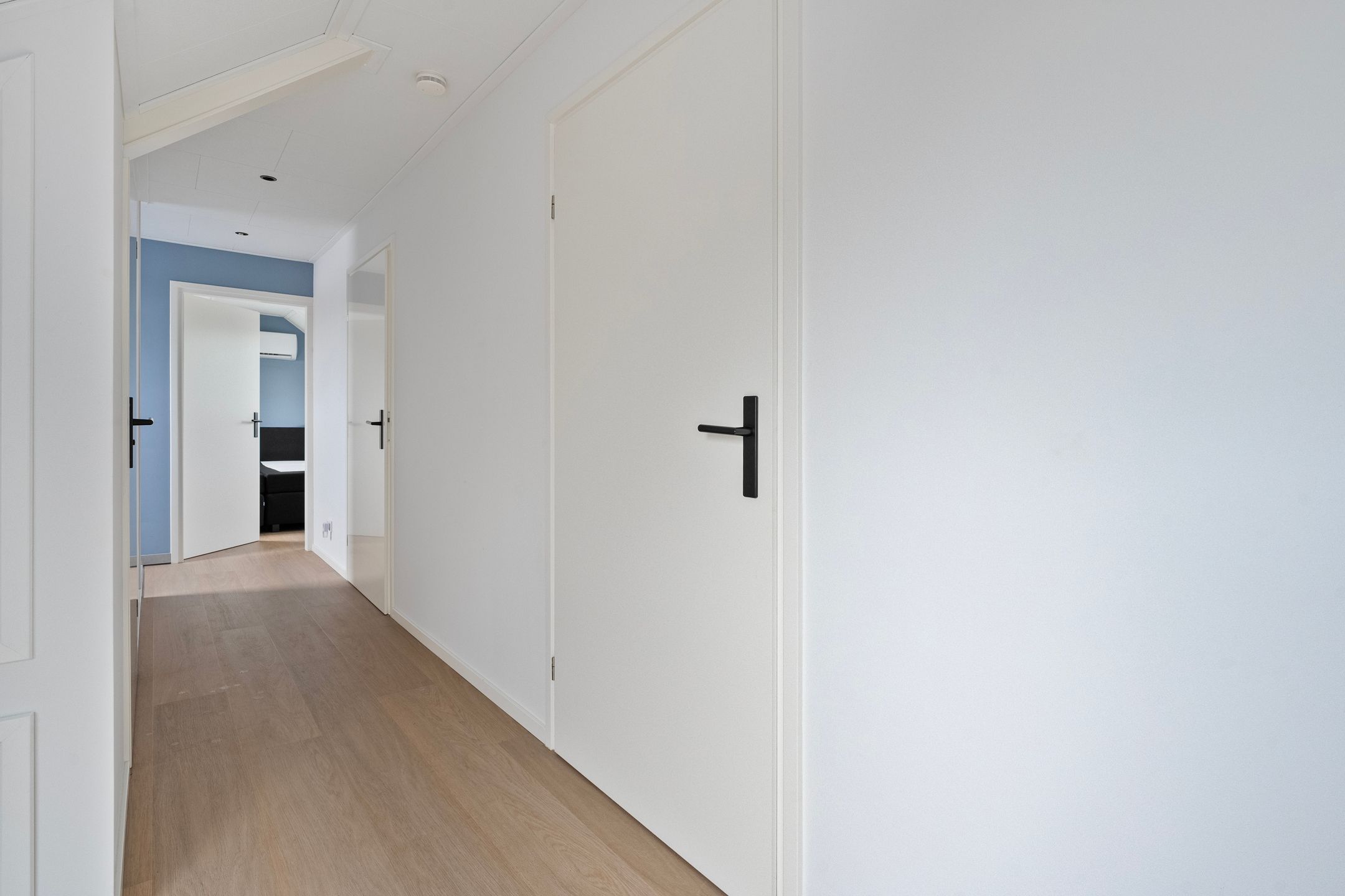 Foto 18 van Julianalaan 1