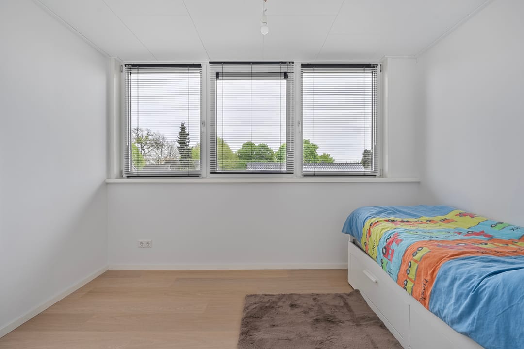 Foto 28 van Julianalaan 1