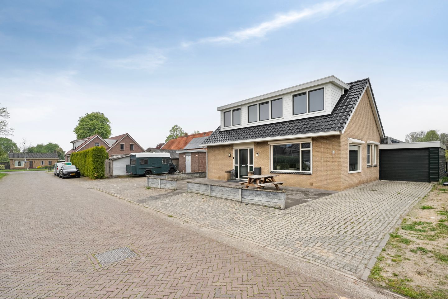 Foto 35 van Julianalaan 1