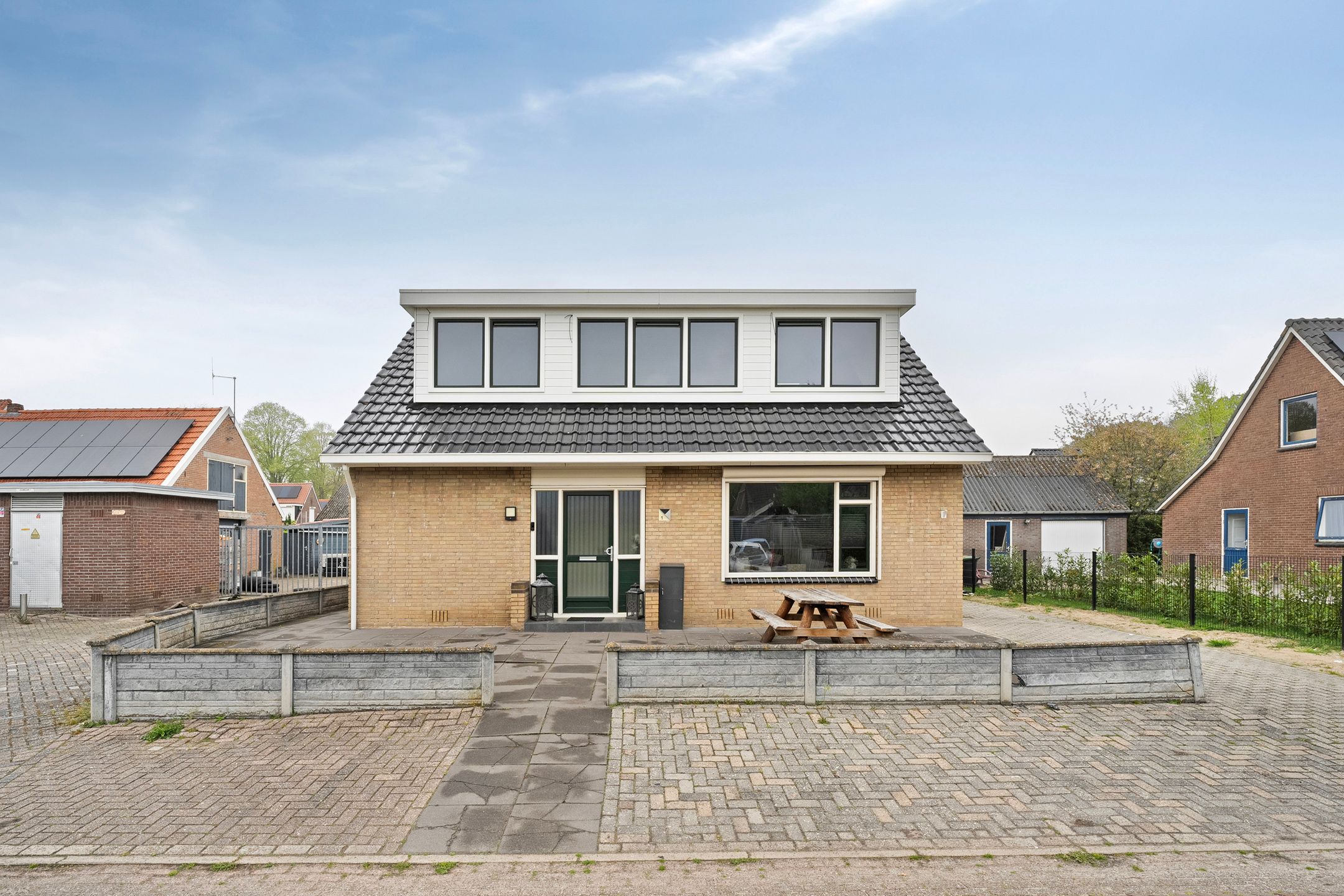 Foto 36 van Julianalaan 1