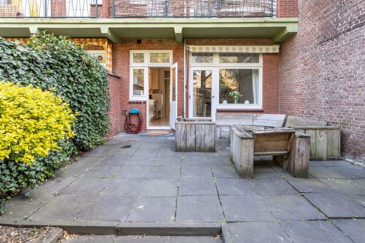 Photo 21 of Zeestraat 60