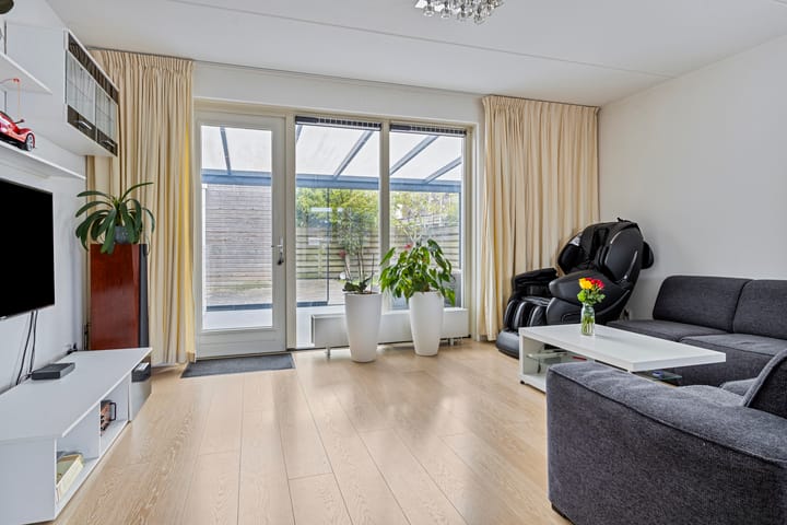 Foto 10 van Mathilde Wibautsingel 33