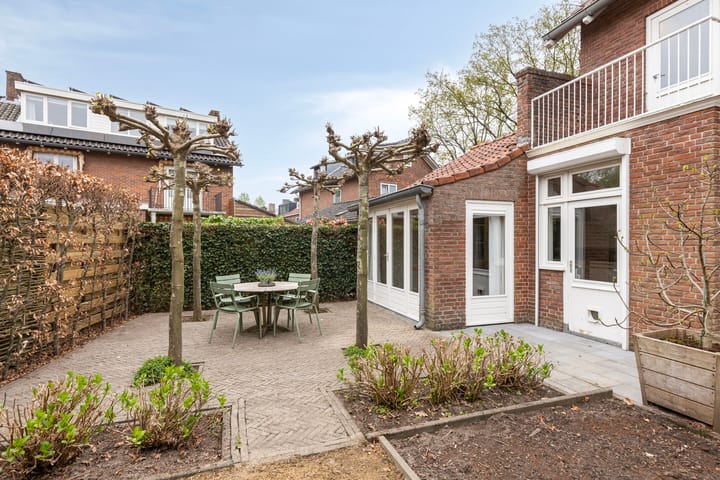 Foto 33 van Graaf Engelbertlaan 14