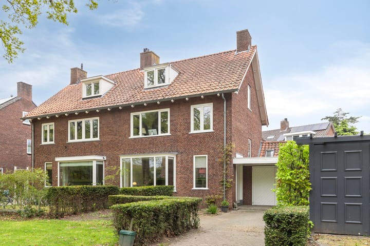 Foto 39 van Graaf Engelbertlaan 14