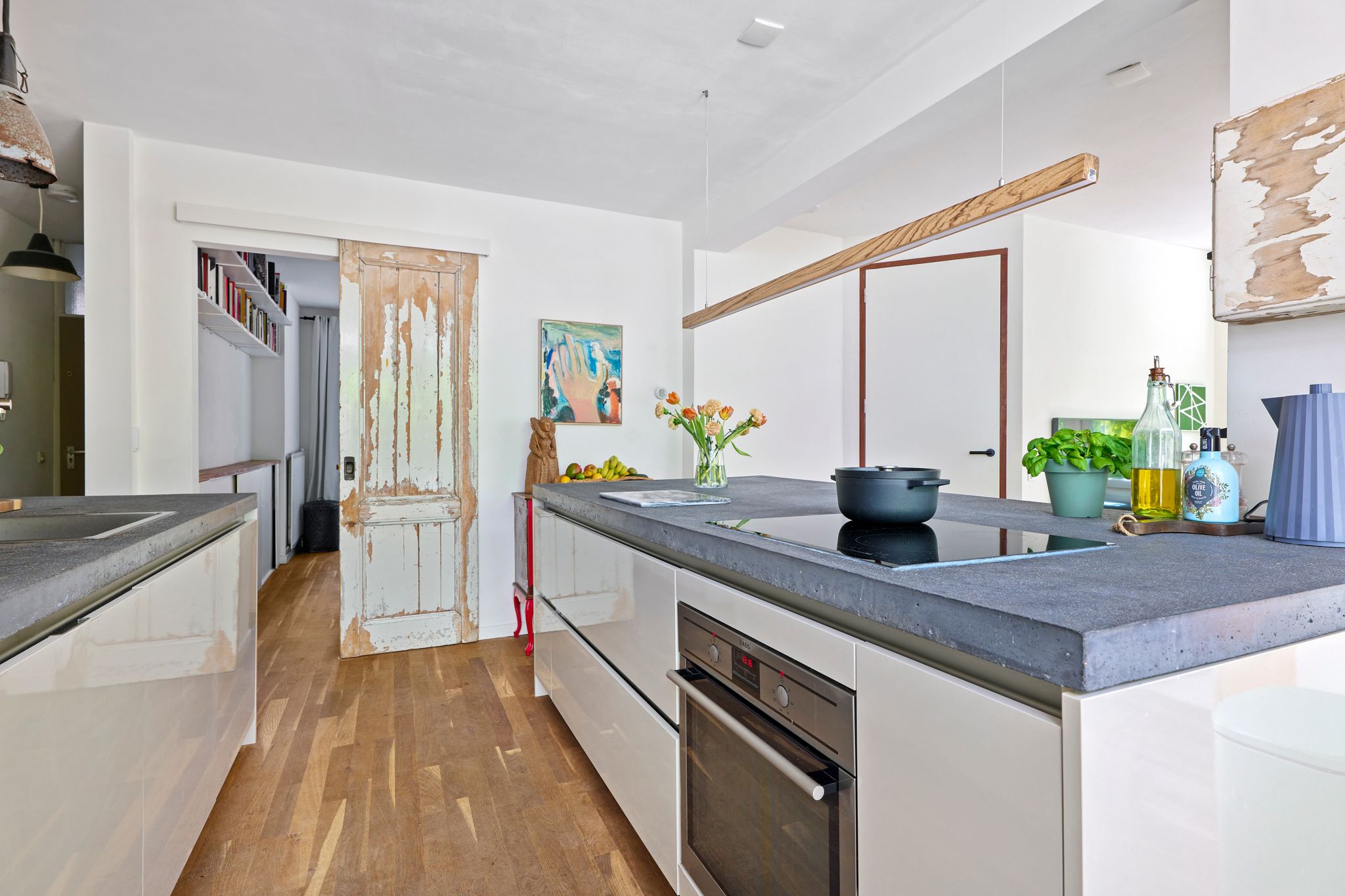 Photo 15 of Vincent van Goghstraat 8-A