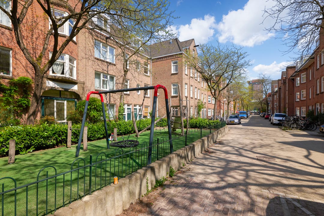 Photo 26 of Vincent van Goghstraat 8-A