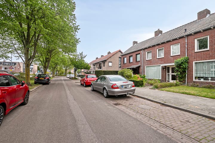 Foto 32 van Karel van Egmondstraat 32