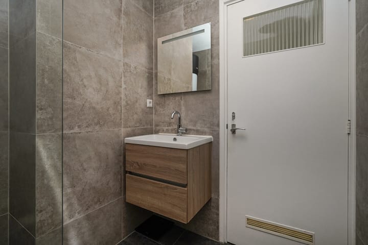 Photo 38 of Aart van der Leeuwkade 44