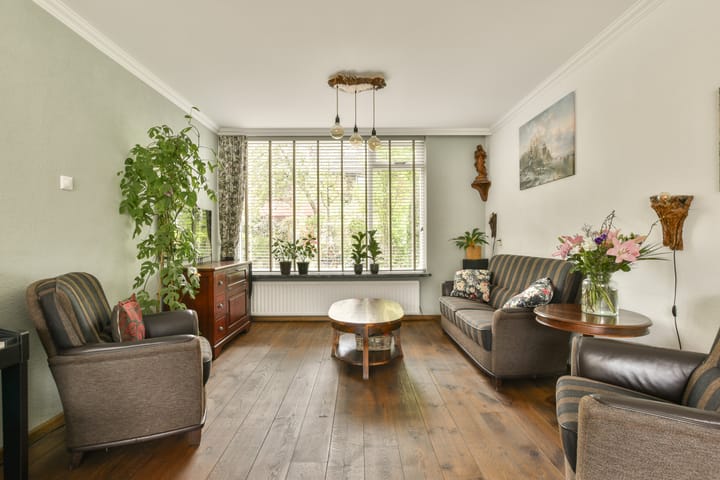 Foto 8 van Moerbeistraat 14