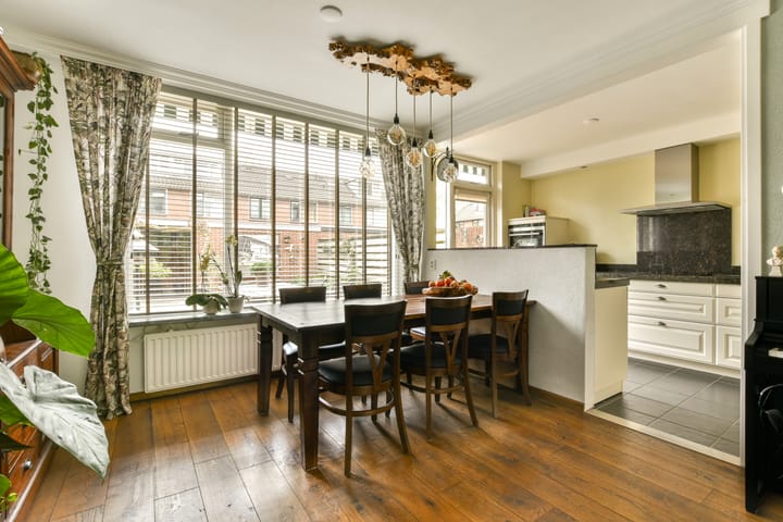 Foto 10 van Moerbeistraat 14