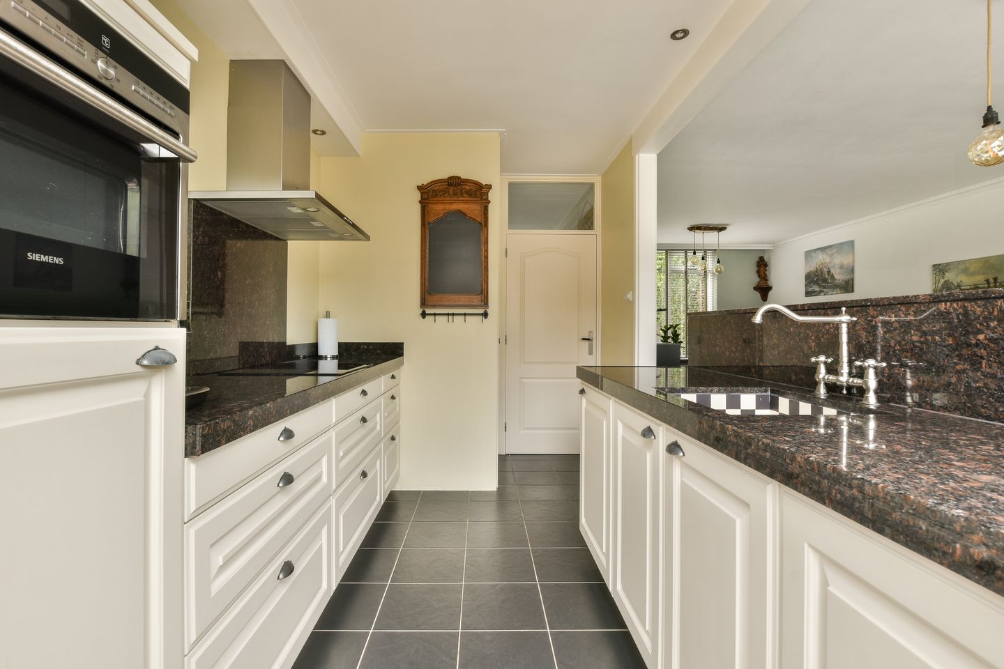 Foto 14 van Moerbeistraat 14