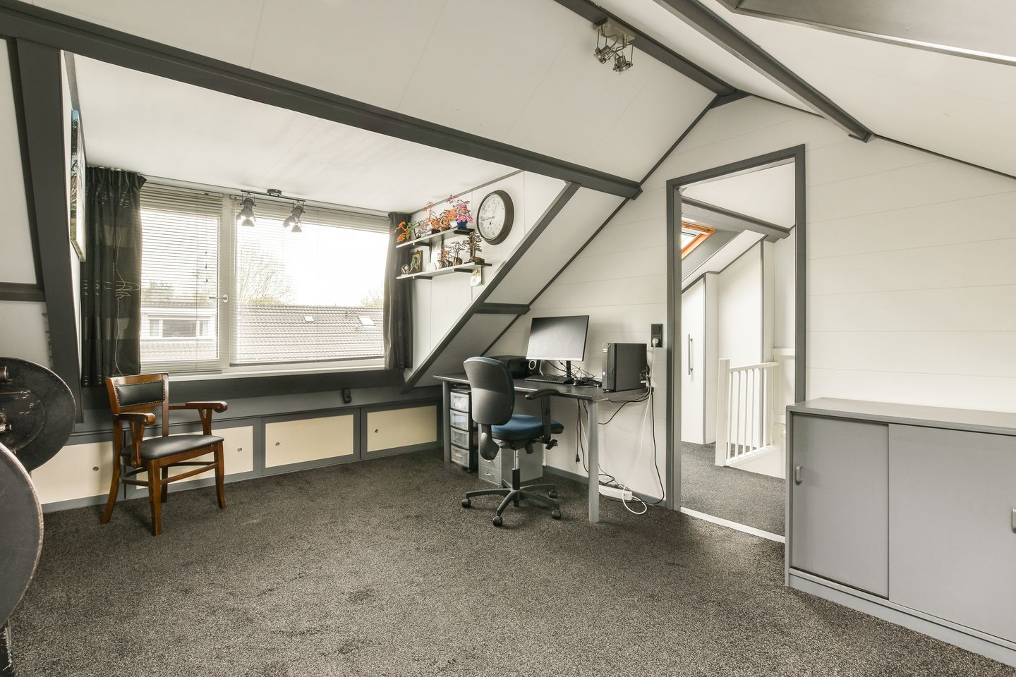 Foto 25 van Moerbeistraat 14