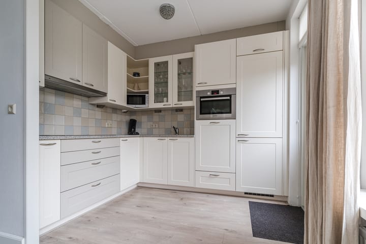 Foto 3 van Burg. Warnerslaan 29