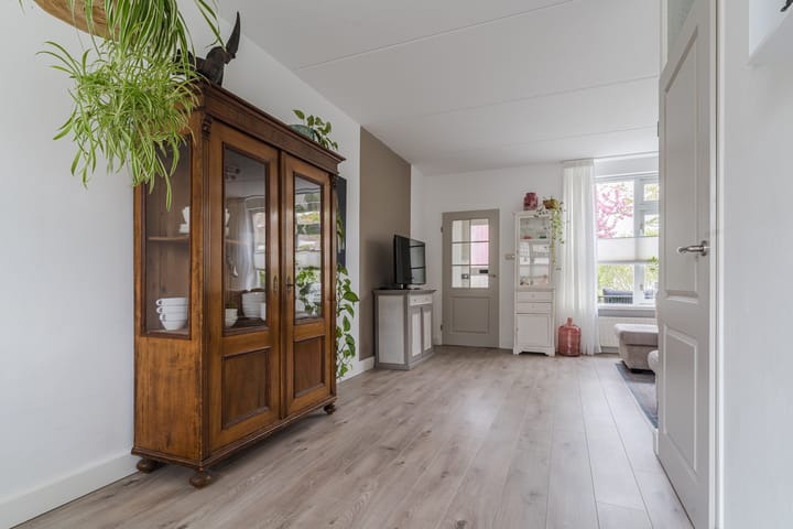 Foto 13 van Burg. Warnerslaan 29