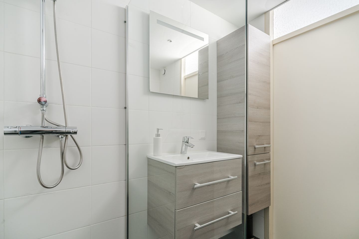 Foto 25 van Burg. Warnerslaan 29