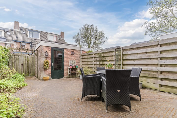 Foto 33 van Burg. Warnerslaan 29