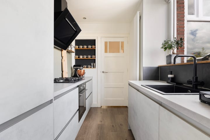 Photo 4 of van Leeuwenhoekstraat 43