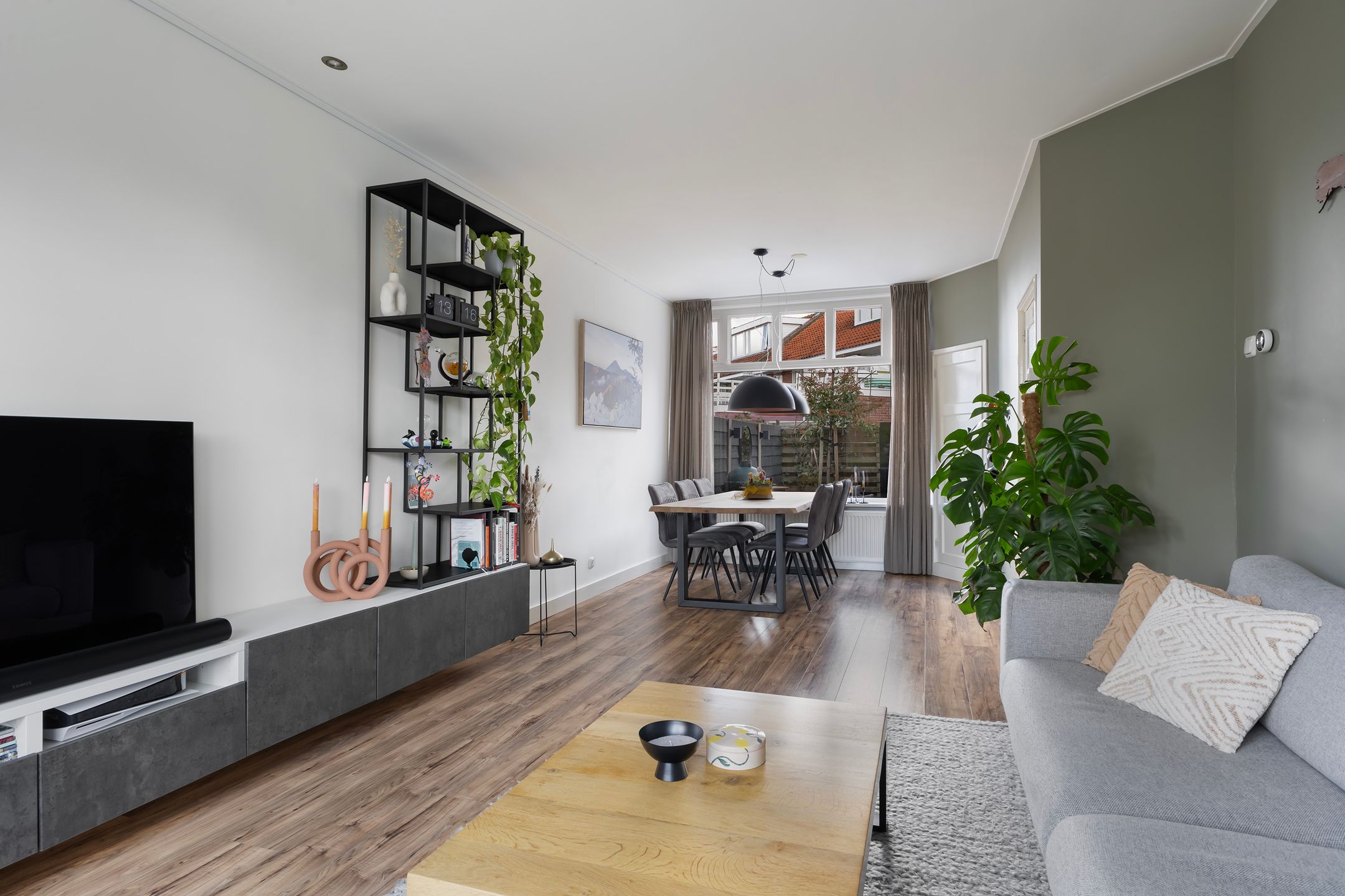 Photo 15 of van Leeuwenhoekstraat 43