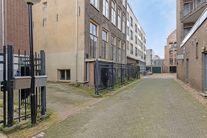 Foto 24 van Sledenaarsgang 24-A